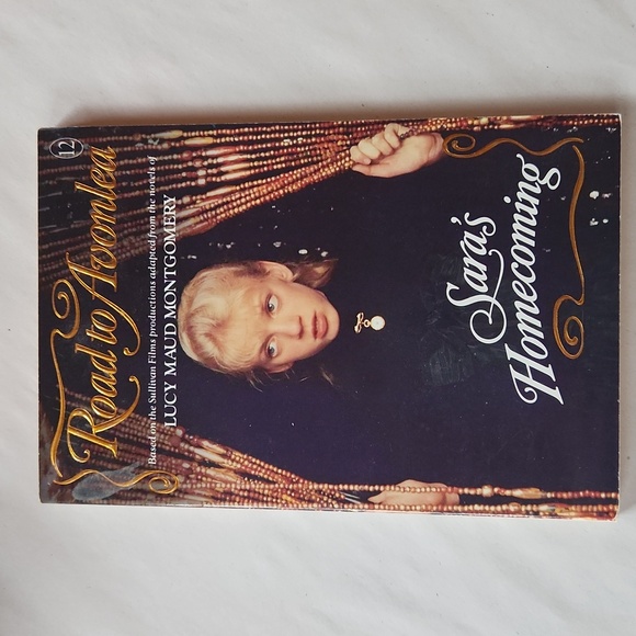 Vintage Road to Avonlea Books - Picture 3 of 10